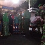 Satgas TMMD Durenombo Beri Bantuan Anak Yatim dan Ibu Jompo