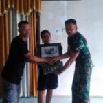 Salindia Diberikan Satgas TMMD Batang Sebagai Cinderamata