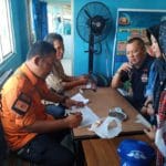 Mantan Bupati Pesawaran Berikan Bantuan bagi Korban Tsunami di Pulau Legundi