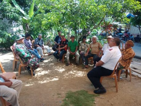 Kebersamaan dan Kekompakan TNI dan Warga Makin Kental
