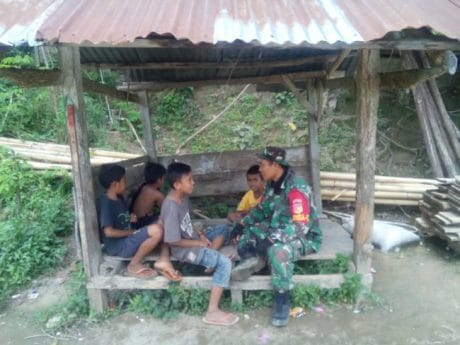 TNI Ajarkan Wawasan  Kebangsaan Pada Generasi Muda