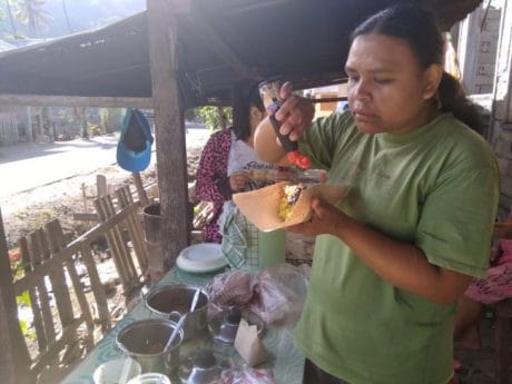 Nasi Bungkuspun Laku Diserbu
