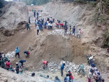 TNI Dan Warga Rela Bekerja Tanpa Ada Hari Libur Demi Sukseskan TMMD