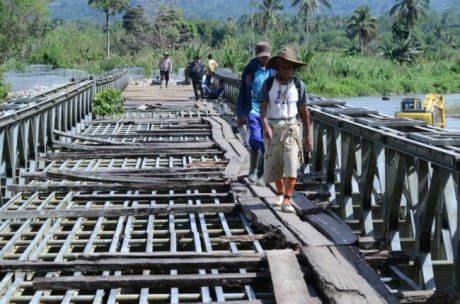 Jembatan Desa Menunggu Sentuhan Finishing