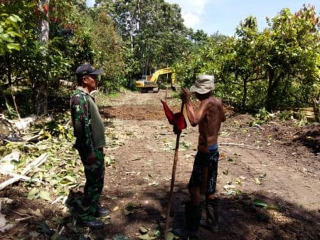 Komsos Kopda Hendrik Makin di Tingkatkan Jelang Selesainya TMMD