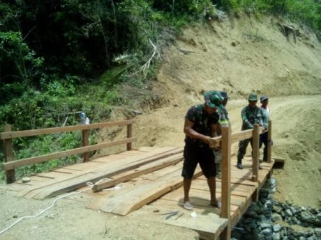 Alas Jembatan 02 Halubanga Selesai, Kini Tinggak Pemasangan Pagar