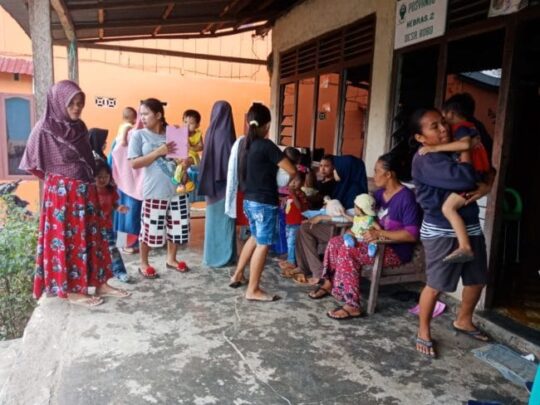 PeldaSudiyono dampingi Warga adakan Posyandu