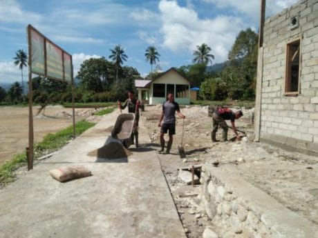 Biarpun Polisi, M. Ikbal Ikut Andil dalam Pembangunan Rumah Tiga Pilar