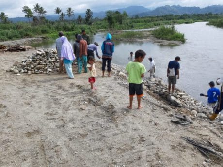 Pembuatan Jalan, Bentuk Sinergitas TNI dan Masyarakat dengan Bekerja Giat