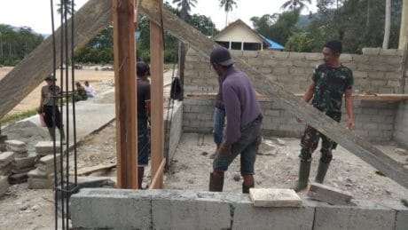 Hubungan Harmonis Satgas TMMD Kian Terjalin