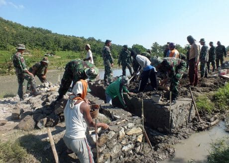 GOTONGROYONG WUJUDKAN HARAPAN TUKANG PIJAT