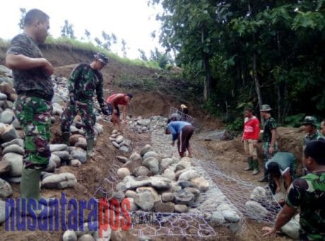 Danramil 06/Bodeh, Jaga Semangat Demi Suksesnya TMMD Jatiroyom