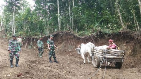 Potret Ketulusan Masyarakat Dalam Percepatan Pembangunan