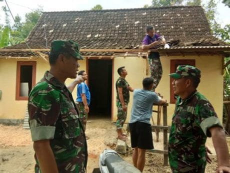 Kasdim 0811 Tuban Tinjau Pelaksanaan TMMD