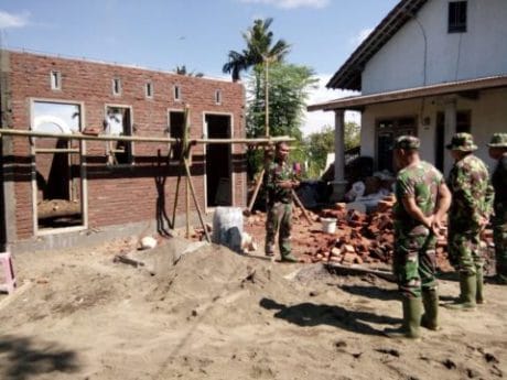 Sebelum Kegiatan Satgas TMMD ke 104 Kodim 0824/Jember Selalu Melaksanakan Apel Pagi