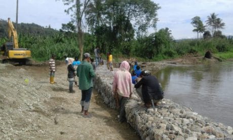 Dapat Bersantai Setelah Pembronjongan Sungai Selesai