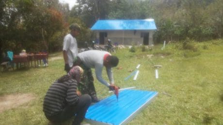 Pelda Abdilah  Awasi Pekerjaan Sambil Bekerja