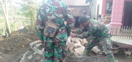 Satgas TMMD Ke 104 Kodim 0824/Jember Mulai Kebut Pengerjaan MCK Ajung Babi