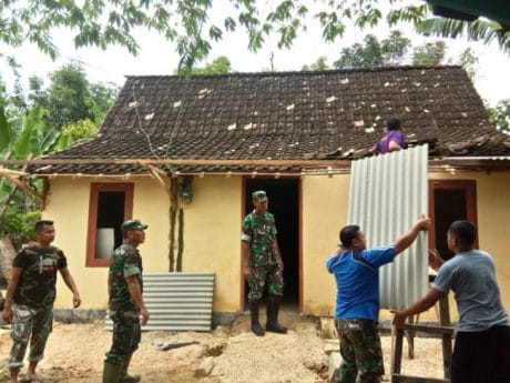 Satgas TMMD Selalu Berhati Hati Saat Bekerja