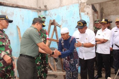 Girangnya Bu Jembar Dikunjungi Jenderal Dan Walikota