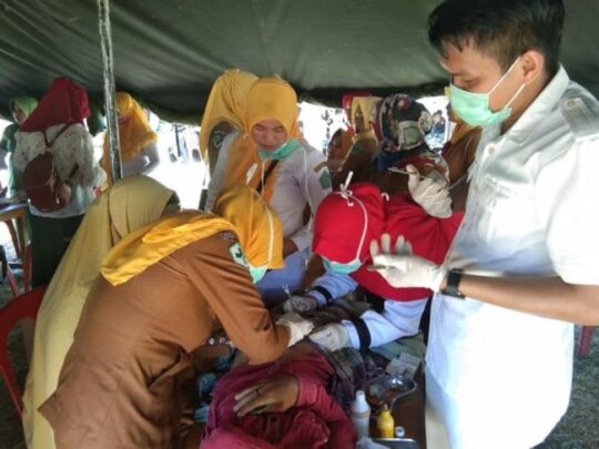 Posko TMMD 104, Layani Warga Anggotoa Berobat Gratis