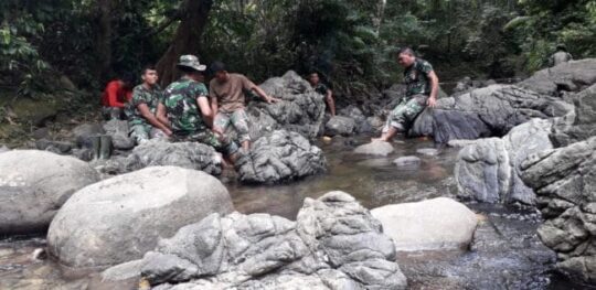 Cuaca Panas, Air Ai Air Terjun Jadi Obatnya