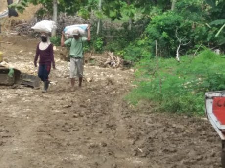 Jalan yang dibangun di Desa Lallatang sejak hari pertama pelaksaan TMMD