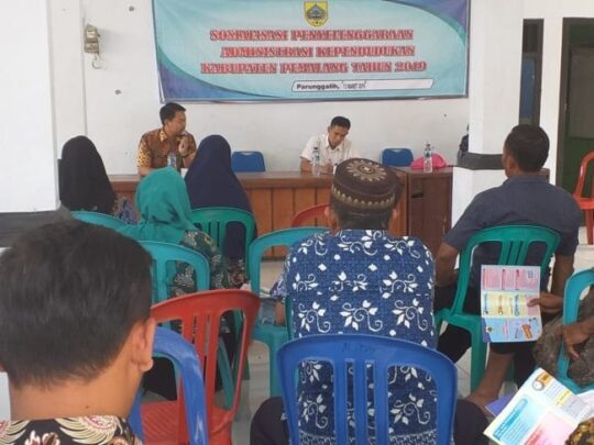 Disdukcapil Sosialisasikan Administrasi Kependudukan di Desa Tetangga TMMD Jatiroyom