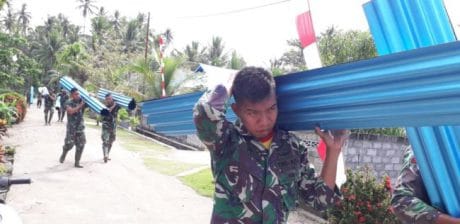 Bergotong Royong, Tingkatkan Semangat Bekerja Dalam TMMD 104