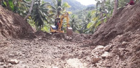 Buka Akses Ekonomi, Hari Kedua TMMD Ke 104 Gali Gunung 