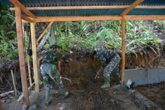 Dukung Wisata Air Terjun, TMMD 104 Bangun Renovasi Kantin