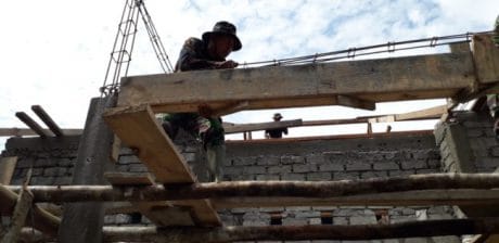 Praka Juneydi Bulawan dan Serda Marfil Mulai Pasang Mal Untuk Tegas