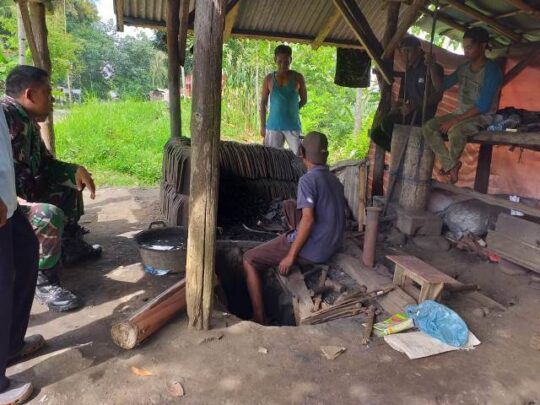Pandai Besi Jatiroyom Pemalang Berharap Tuah Publikasi TMMD