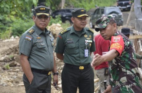 DANDIM 1407/BONE DAMPINGI TIM WASEV TINJAU LANGSUNG LOKASI TMMD