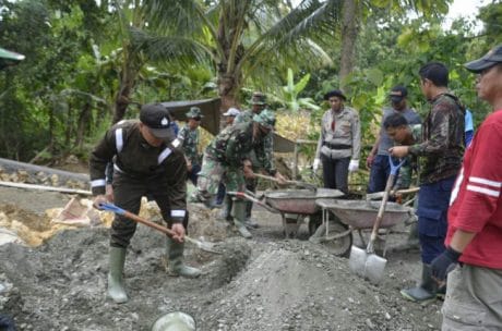 Bentuk kemanunggalan bhakti TNI
