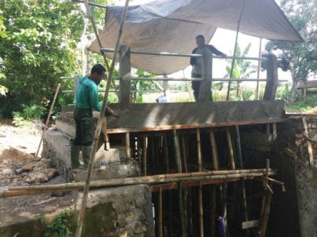 Membangun jalan desa TMMD-104 Tahun 2019 Kodim 1407/Bone