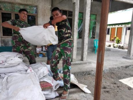 Bahu Dan Semangat Jadi Tumpuan