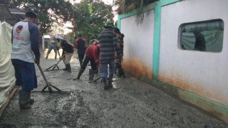 Semula sasaran fisik perbaikkan dan pengecoran jalan hanya ada 6 lokasi