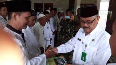 Kankemenag Pemalang Kembali Salurkan Bantuan Baznas di TMMD Jatiroyom