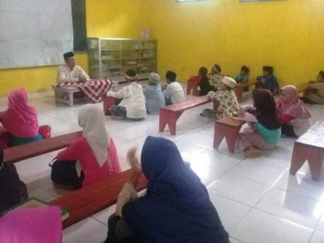 Banyak Harapan Lukis, Ustadz Jatiroyom Pemalang Dengan Jalan Baru TMMD