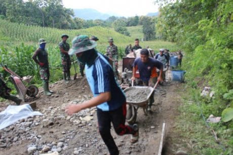 Meskipun tanjakan terjal, tetap tidak putus asa