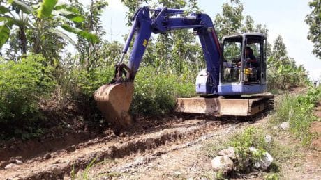 Dapat Kontrak Operator Excavator TMMD Pemalang, Pemuda Purwokerto Jadi Kawin