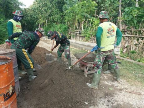 “SEMANGAT KERJA ANGGOTA SATGAS YANG TIDAK PERNAH KENDOR”