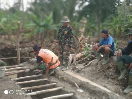 Atasi Kesulitan Masyarakat, Kodim 1407/Bone Bangun Jembatan