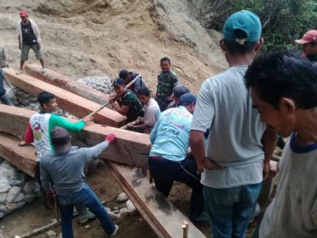 Demi Menyelamatkan Warga Kab Sigi, Satgas TMMD Percepat Pembangunan