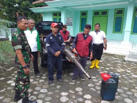 Dinkes Kabupaten Pemalang Lakukan Fogging di TMMD Jatiroyom