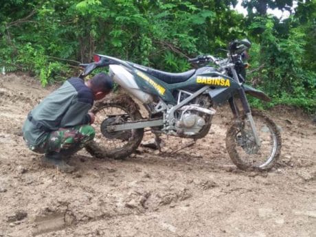 Perjuangan Pengawalan Distribusi Material TMMD Pemalang