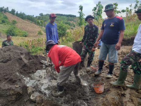 TNI dan Warga Solid Menyelesaikan Semua Pekerjaan TMMD Pemalang