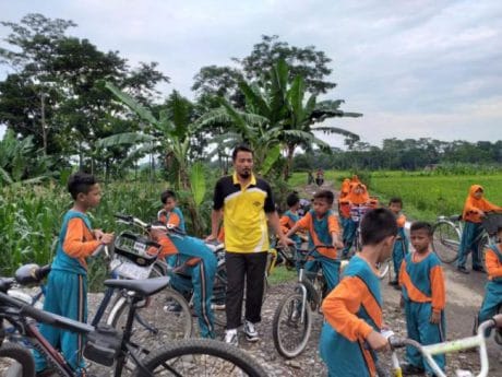 Outbond Murid SDN 1 Kebandungan Sambangi Satgas TMMD Pemalang