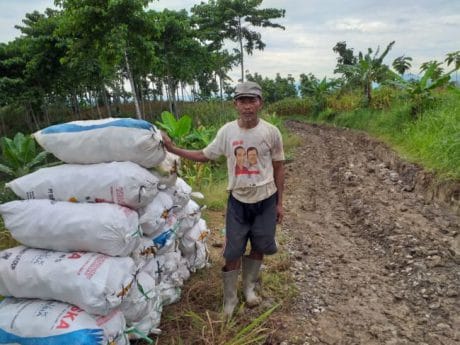 Akses Dibangun TNI Pemalang, Perjalanan Jagung di Jatiroyom Naik Mobil